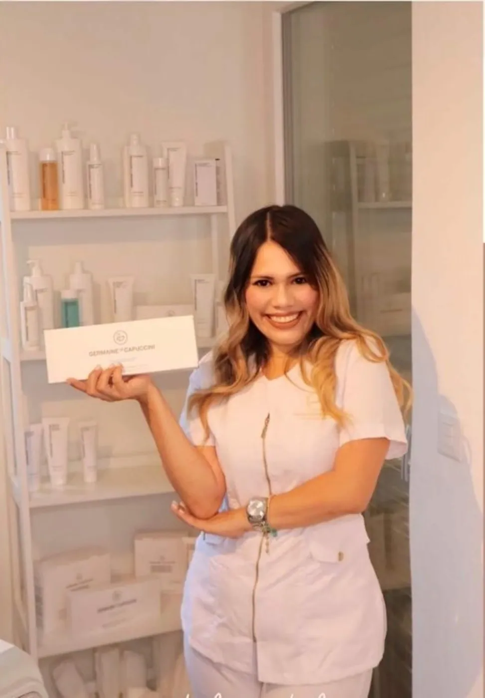 María Mónica Annicchiarico im Studio Euforia Esthetic